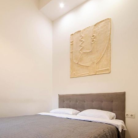 Kyiv White Apartment Exterior foto